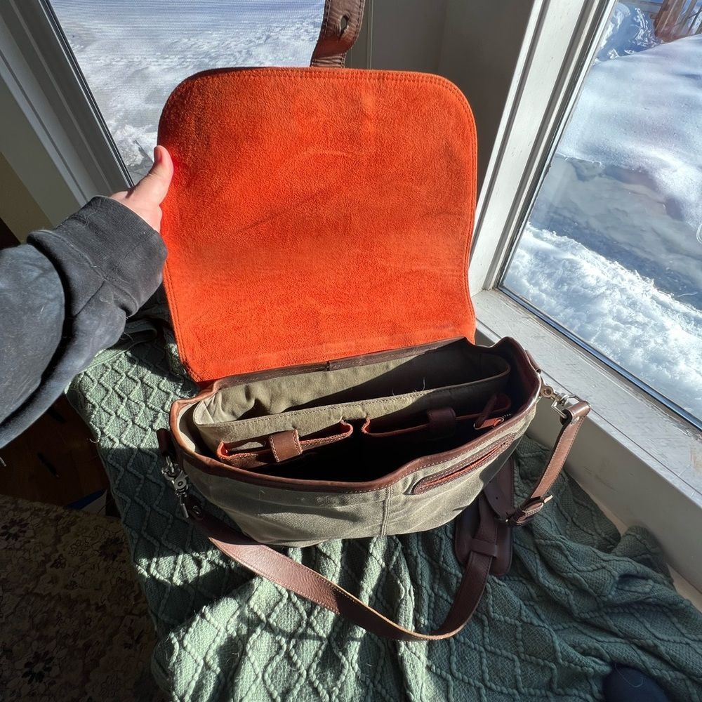 Pad & Quill Leather Messenger Bag - Picture 3 of 5